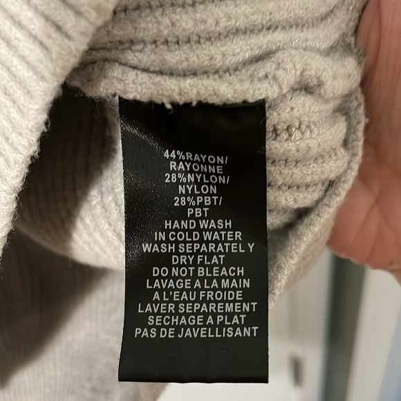 Coco Y Club CYC Heavy Knit Gray Sweater Size Small - Picture 5 of 5